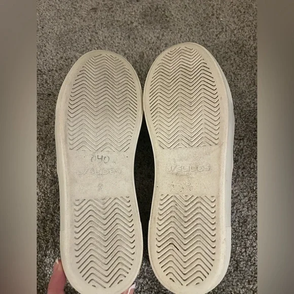 J SLIDES White Leather Tassel Slip-On Women's Sneaker Shoes - Picture 2 of 8